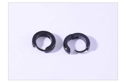 Edgy Circle Hoop Earrings - Image 4