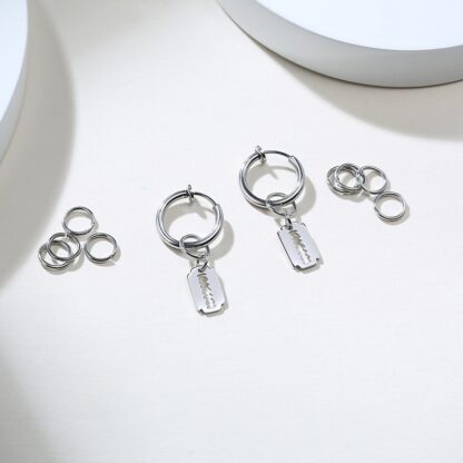 Hinged Hoop Earrings with Razor - Image 3